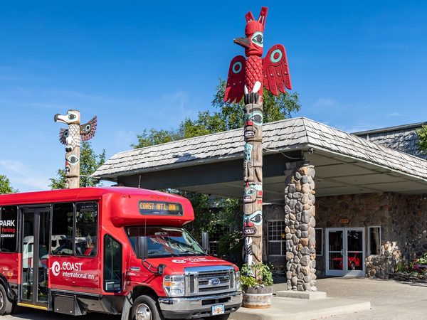 Coast Inn at Lake Hood — Property
