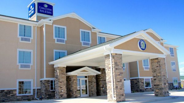 Cobblestone Hotel Suites Devils Lake — Property