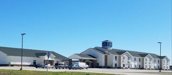 Cobblestone Inn and Suites Bottineau — Property