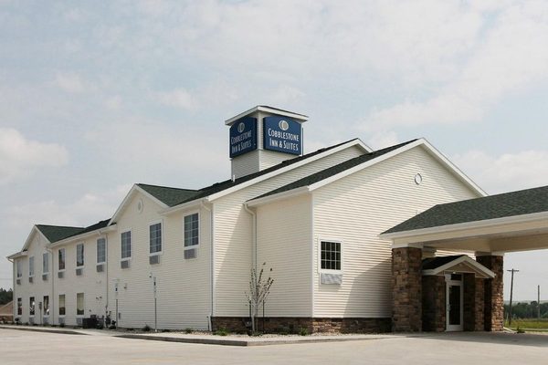 Cobblestone Inn and Suites Linton — Property