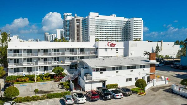 Collins Hotel — Property