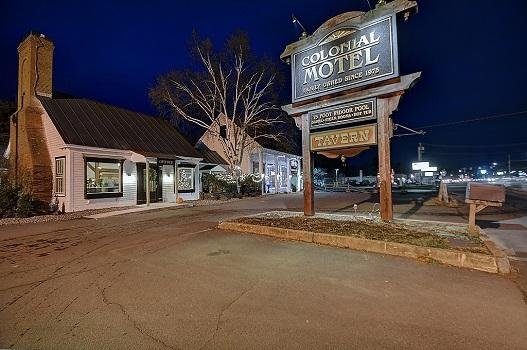 Colonial Motel and Spa — Property
