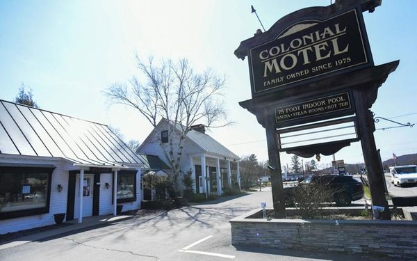 Colonial Motel and Spa — Property