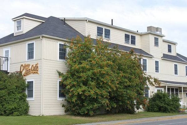Colony Inn — Property