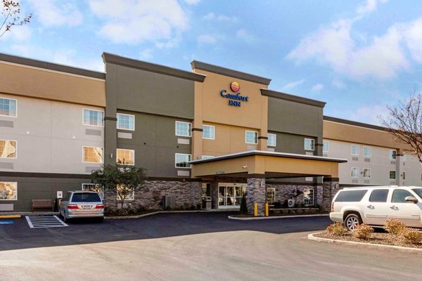 Comfort Inn Airport — Property