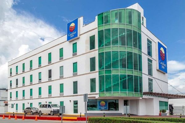 Comfort Inn Cancun Aeropuerto — Property
