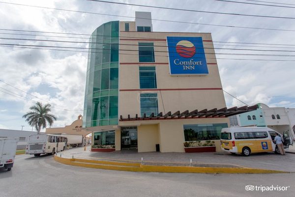 Comfort Inn Cancun Aeropuerto — Property