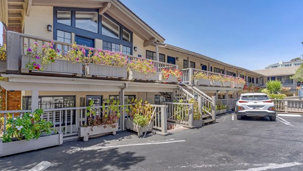 Comfort Inn Carmel By The Sea — Property