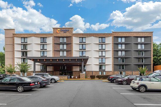 Comfort Inn Charlotte Airport Uptown — Property