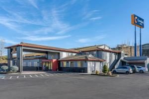 Comfort Inn Columbia Gorge — Property