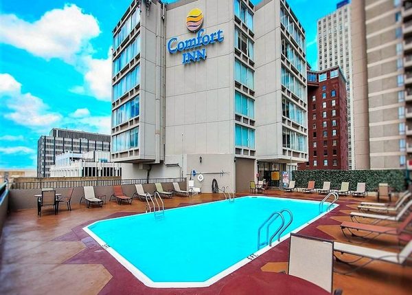 Comfort Inn Memphis Downtown — Property
