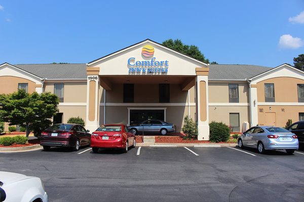 Comfort Inn Suites at Stone Mountain — Property