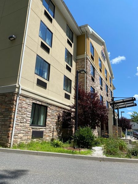 Comfort Inn Suites Brattleboro I 91 — Property