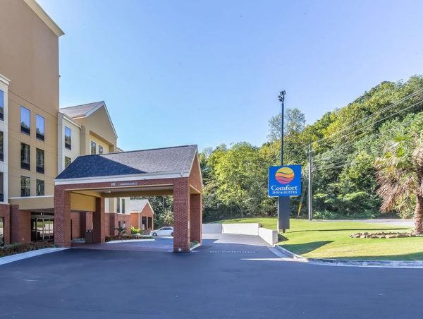 Comfort Inn Suites Dalton — Property