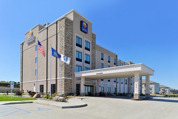 Comfort Inn Suites Mandan Bismarck Mandan North Dakota — Property