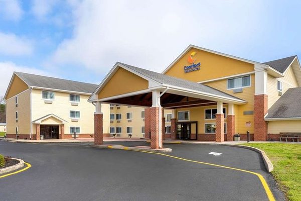 Comfort Inn Suites — Property
