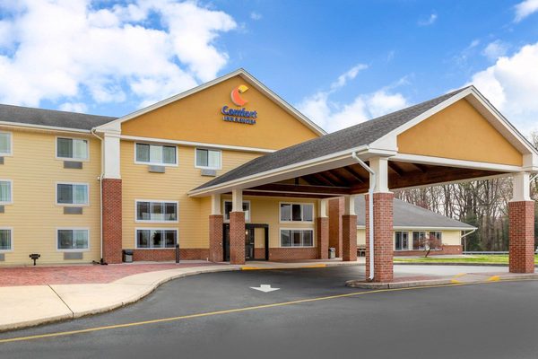 Comfort Inn Suites — Property