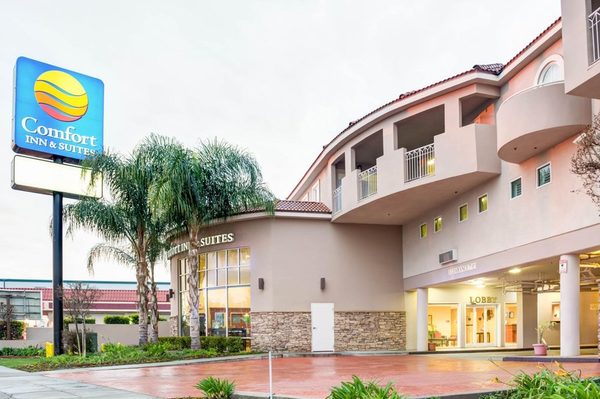 Comfort Inn Suites Near Universal N Hollywood Burbank Los Angeles California — Property