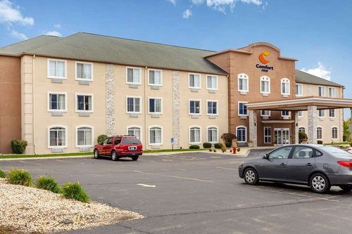 Comfort Inn Suites Rochelle Illinois — Property