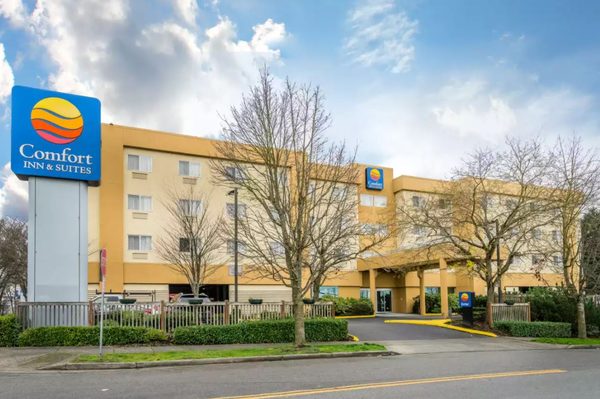 Comfort Inn Suites Seattle North — Property
