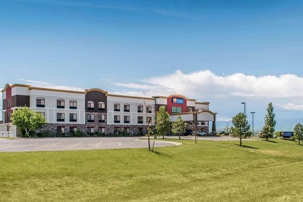 Comfort Inn Suites — Property