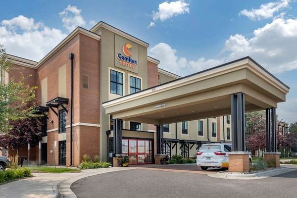 Comfort Suites Airport University — Property