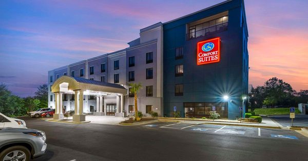 Comfort Suites Atlanta Airport — Property