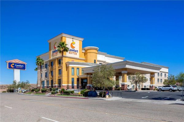 Comfort Suites Barstow Near I 15 — Property