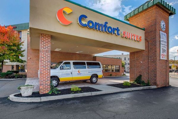 Comfort Suites Bethlehem Near Lehigh University and LVI Airport — Property