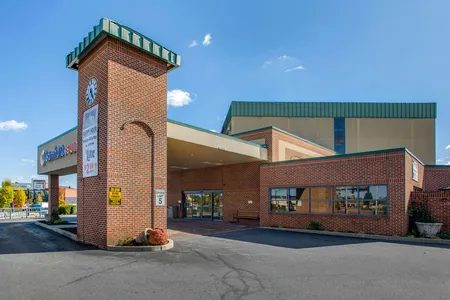 Comfort Suites Bethlehem Near Lehigh University and LVI Airport — Property