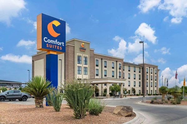 Comfort Suites — Property