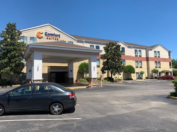 Comfort Suites — Property