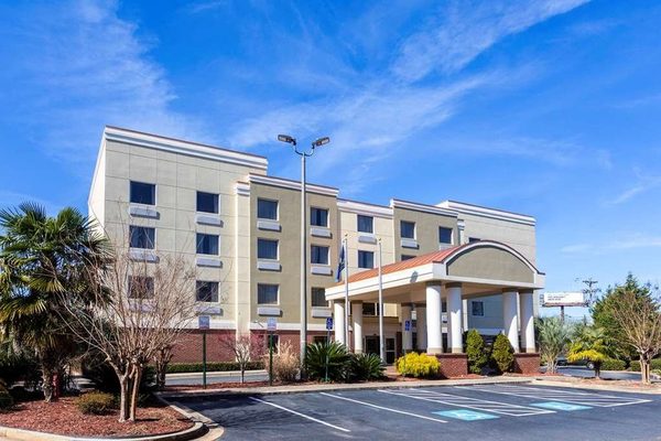 Comfort Suites Cumming Atlanta Near Northside Hospital Forsyth — Property