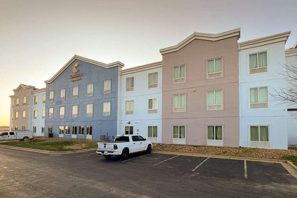 Comfort Suites Kansas City Liberty — Property
