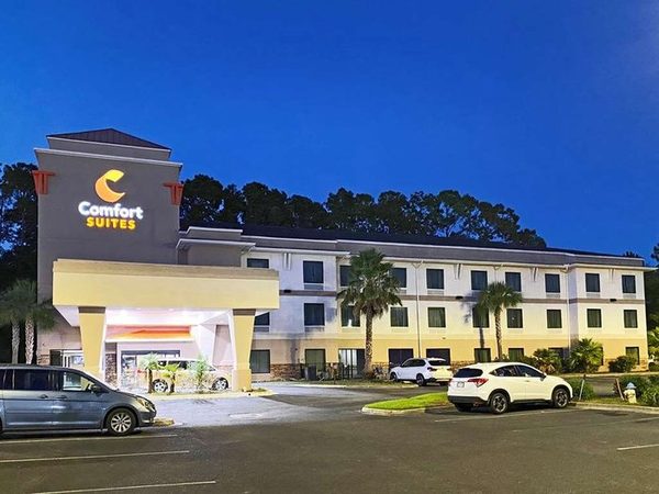 Comfort Suites Kings Bay Naval Base Area — Property