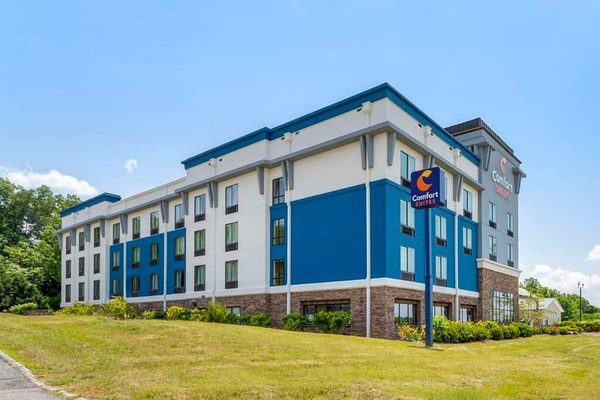 Comfort Suites Kodak — Property