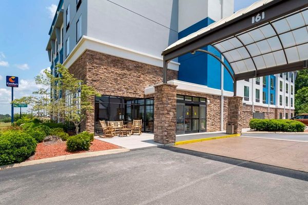 Comfort Suites Kodak — Property