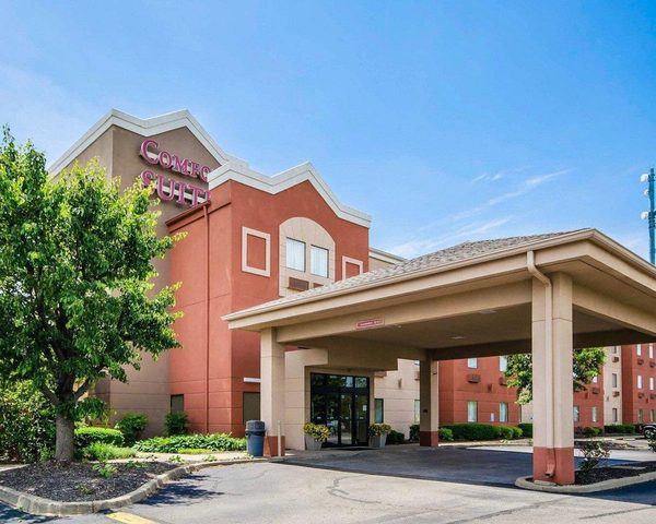 Comfort Suites Louisville East — Property