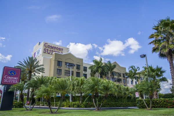 Comfort Suites Miami Florida — Property