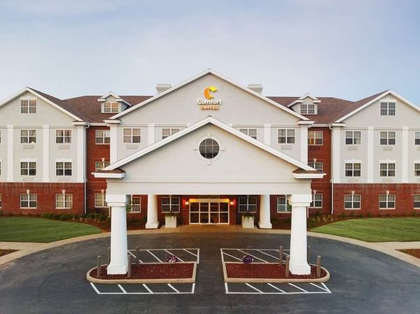 Comfort Suites Milwaukee Airport — Property