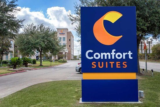 Comfort Suites Near Sam Houston Race Park — Property