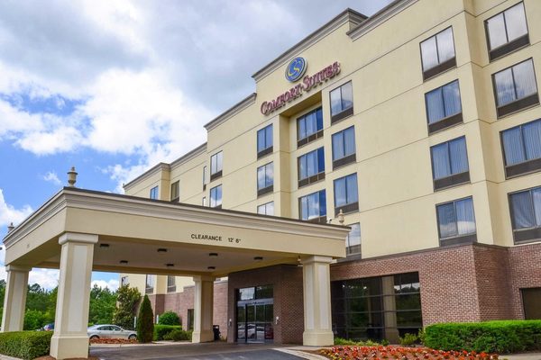 Comfort Suites Northlake — Property