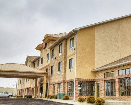 Comfort Suites Plymouth Near US 30 — Property