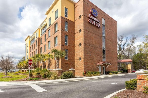 Comfort Suites West of the Ashley — Property