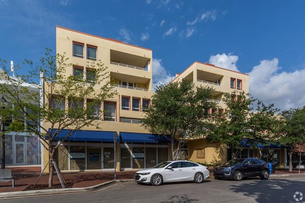 Commodore Inn The Grove Miami Florida — Property