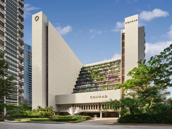 Conrad Singapore Orchard — Property
