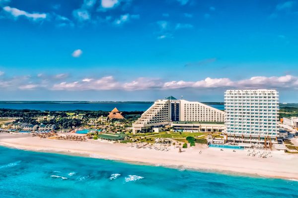 Coral Mar Cancun — Property