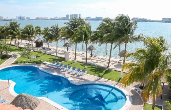 Coral Mar Cancun — Property