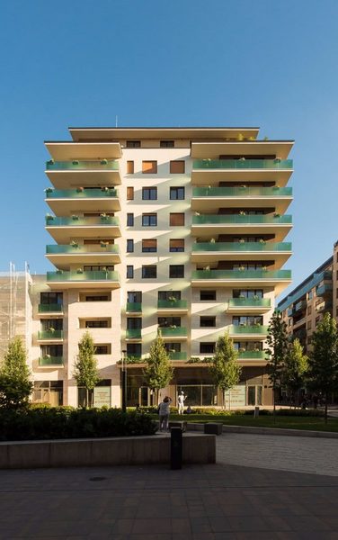 Corvin Plaza Apartments Suites — Property