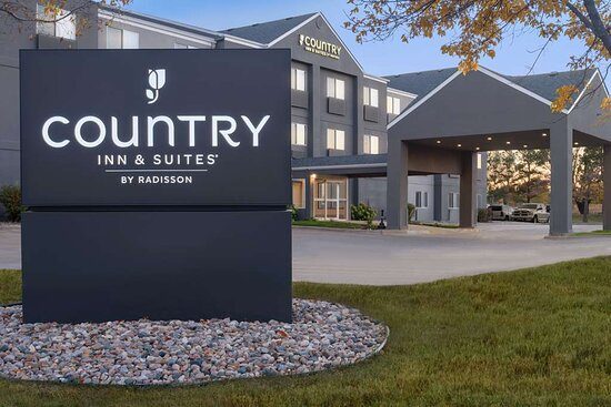 Country Inn Suites by Radisson Brookings SD — Property